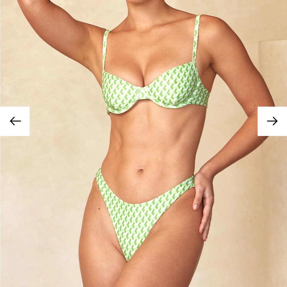 Monday swimwear capri top